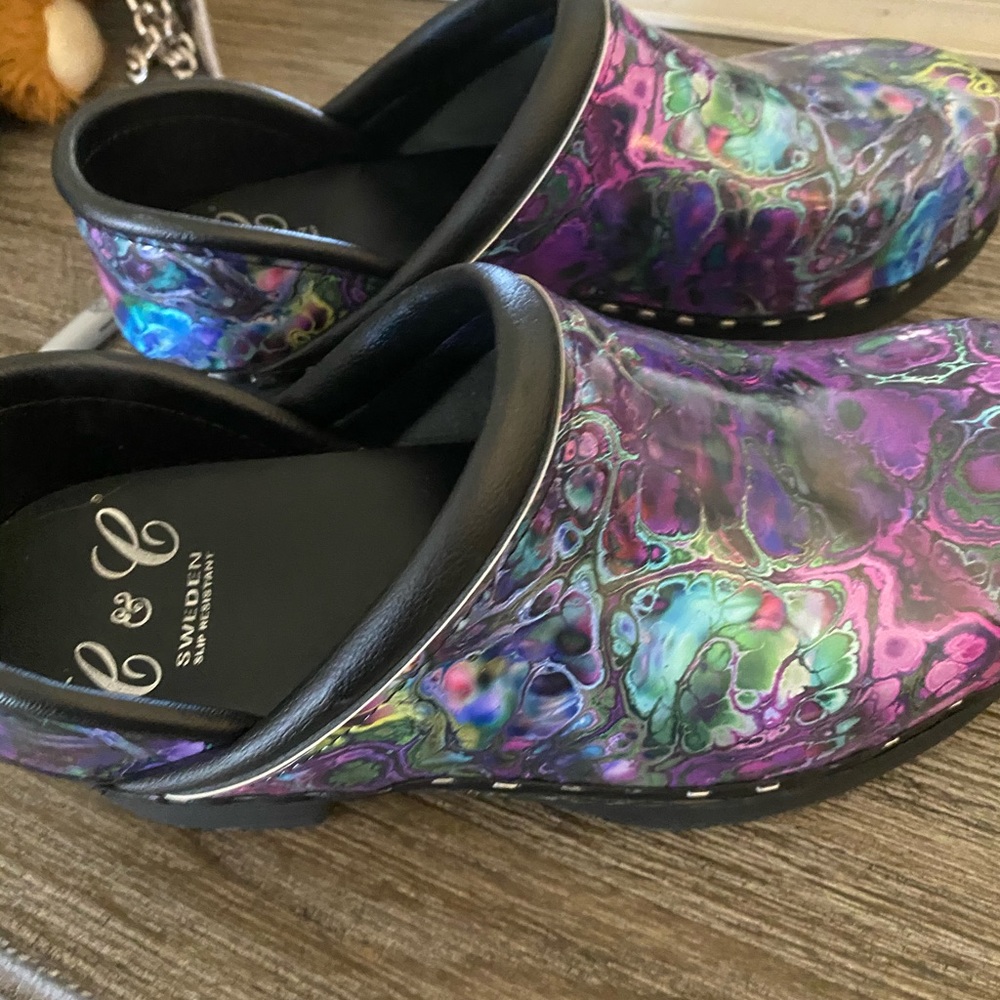 Nursing shoes